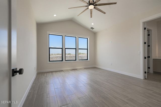 6035 Dusty Prints Road, Las Cruces, NM 88007