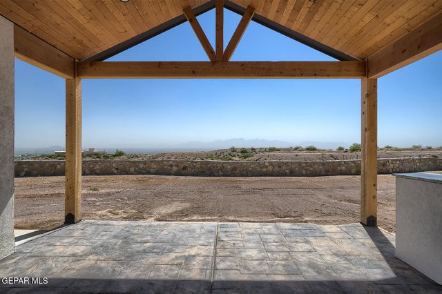 6035 Dusty Prints Road, Las Cruces, NM 88007
