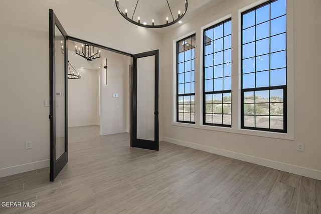 6035 Dusty Prints Road, Las Cruces, NM 88007