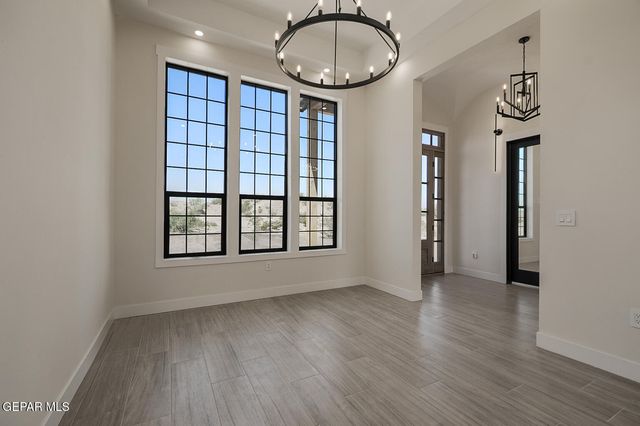 6035 Dusty Prints Road, Las Cruces, NM 88007