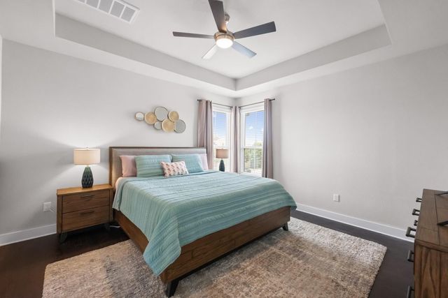 915 Banyon ST, Austin, TX 78757