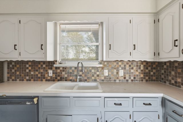 108 Pearly Top Drive, Glenn Heights, TX 75154