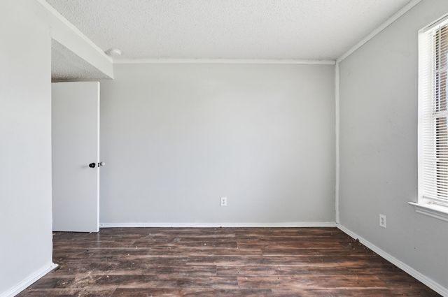 108 Pearly Top Drive, Glenn Heights, TX 75154