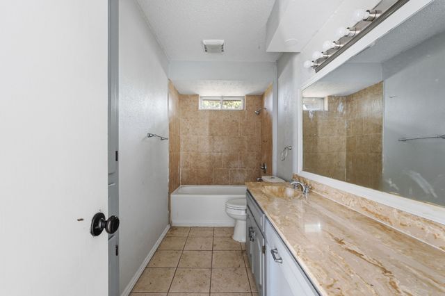 108 Pearly Top Drive, Glenn Heights, TX 75154