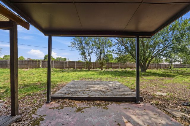 108 Pearly Top Drive, Glenn Heights, TX 75154