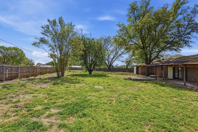 108 Pearly Top Drive, Glenn Heights, TX 75154