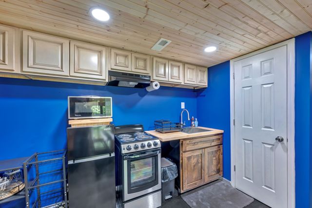 5311 Little Marrowbone Rd, Ashland City, TN 37015