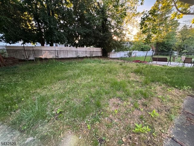 1 34Th St, Fair Lawn Boro, NJ 07410