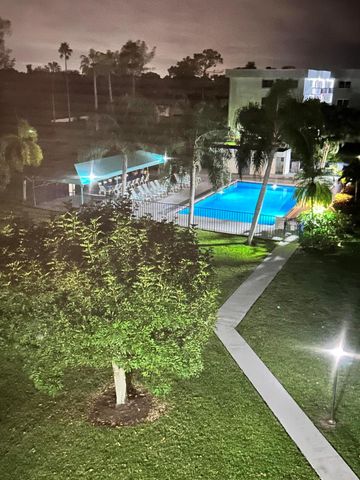 6698 10th Avenue N 408, Lake Worth, FL 33467