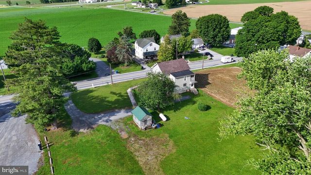 6086 OLD PHILADELPHIA PIKE, Gap, PA 17527