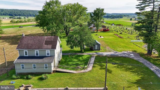 6086 OLD PHILADELPHIA PIKE, Gap, PA 17527