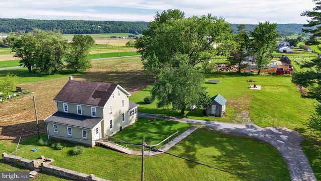 6086 OLD PHILADELPHIA PIKE, Gap, PA 17527