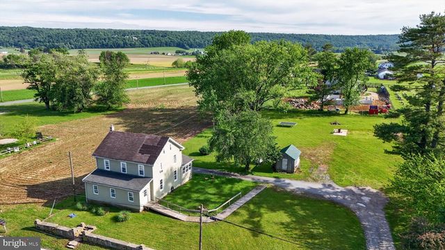 6086 OLD PHILADELPHIA PIKE, Gap, PA 17527