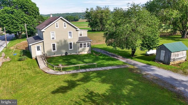 6086 OLD PHILADELPHIA PIKE, Gap, PA 17527