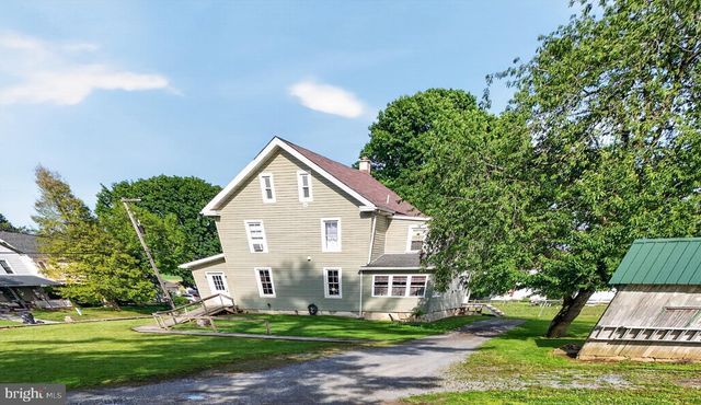 6086 OLD PHILADELPHIA PIKE, Gap, PA 17527