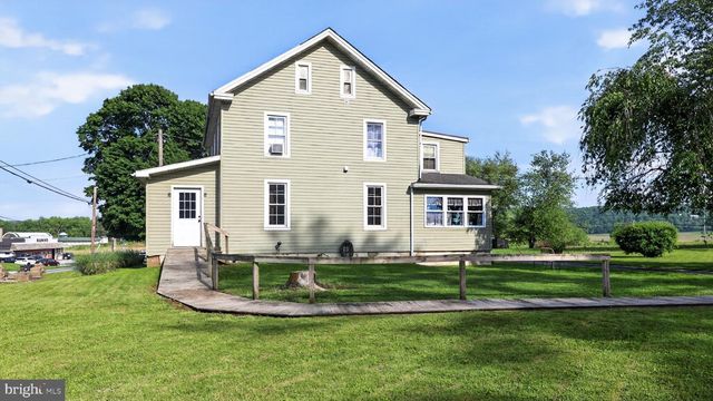 6086 OLD PHILADELPHIA PIKE, Gap, PA 17527