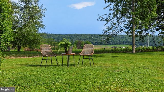 6086 OLD PHILADELPHIA PIKE, Gap, PA 17527