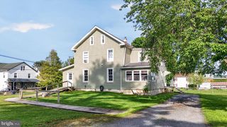 6086 OLD PHILADELPHIA PIKE, Gap, PA 17527