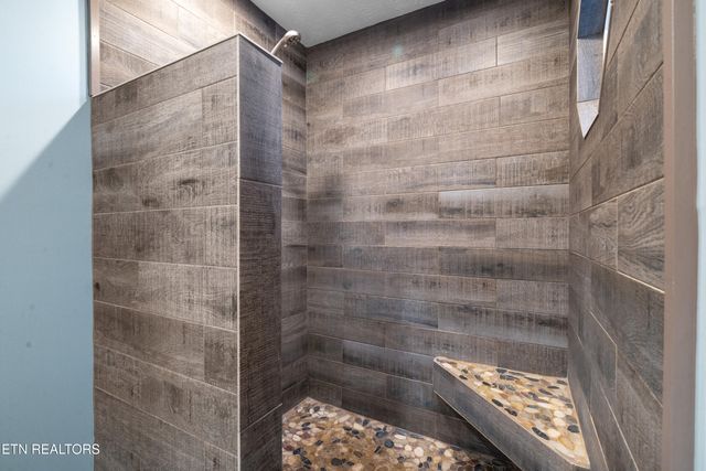 307 Idlewild Drive, White Pine, TN 37890