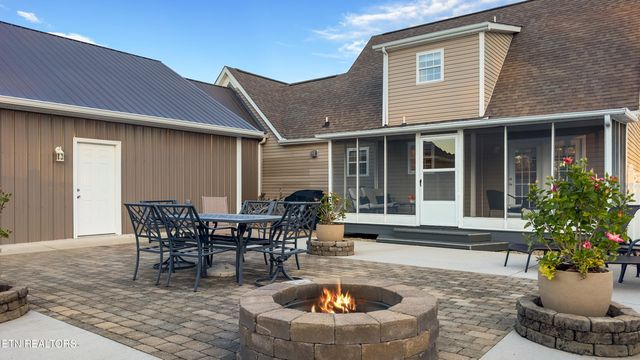 307 Idlewild Drive, White Pine, TN 37890