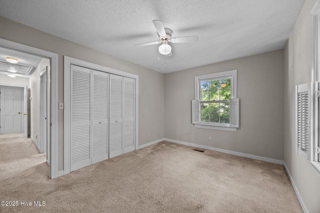 204 Ravenwood Drive, Greenville, NC 27834