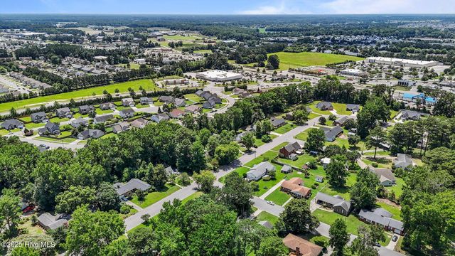 204 Ravenwood Drive, Greenville, NC 27834