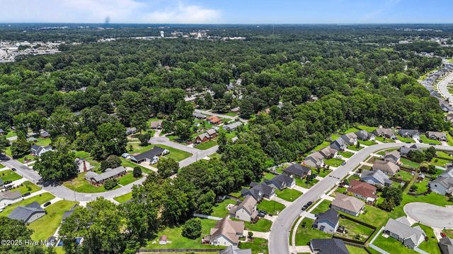 204 Ravenwood Drive, Greenville, NC 27834