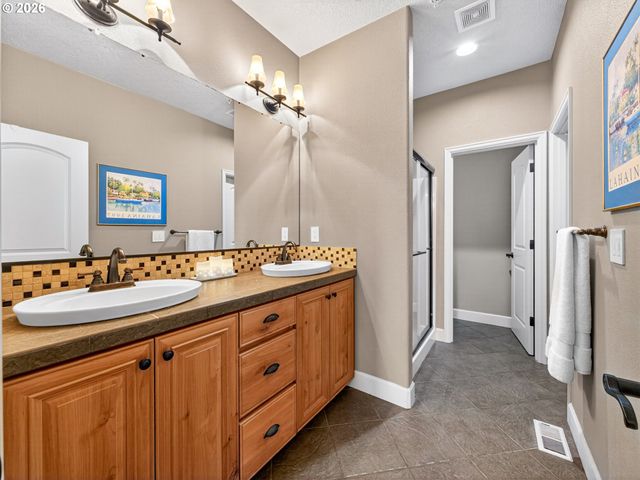 11970 Sw SURREY St, Wilsonville, OR 97070