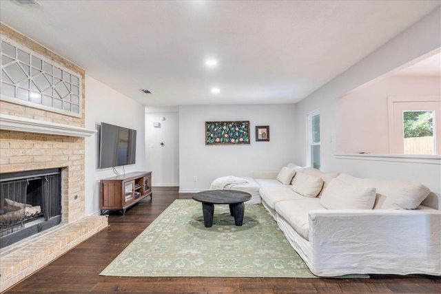 9725 Meadowheath DR, Austin, TX 78729