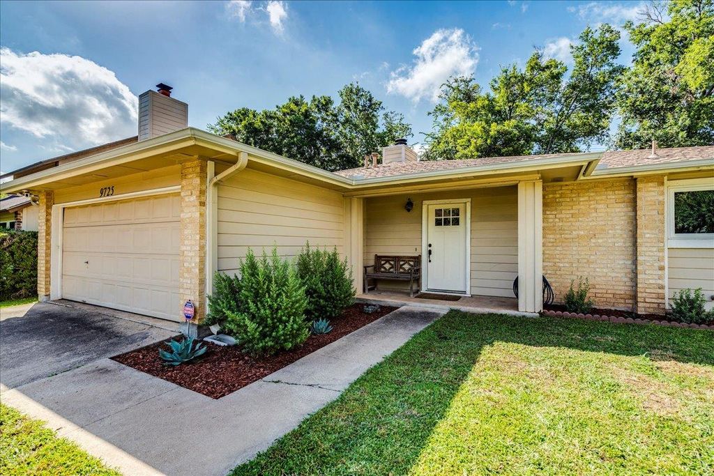 9725 Meadowheath DR, Austin, TX 78729