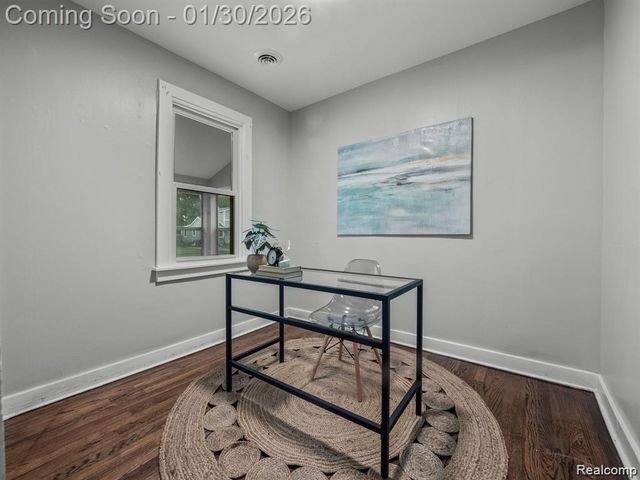 2120 Pearl Avenue, Warren, MI 48091