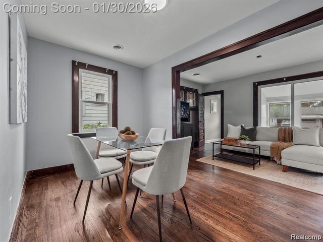 2120 Pearl Avenue, Warren, MI 48091