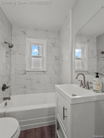 2120 Pearl Avenue, Warren, MI 48091