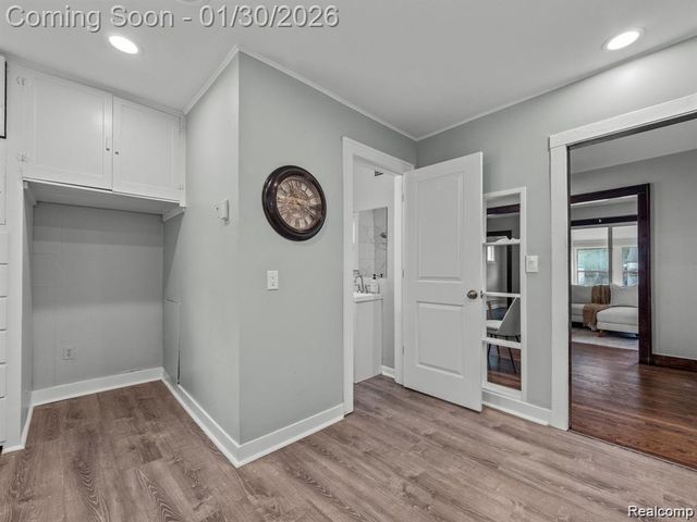 2120 Pearl Avenue, Warren, MI 48091