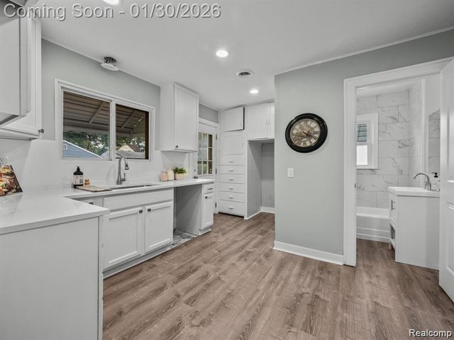 2120 Pearl Avenue, Warren, MI 48091