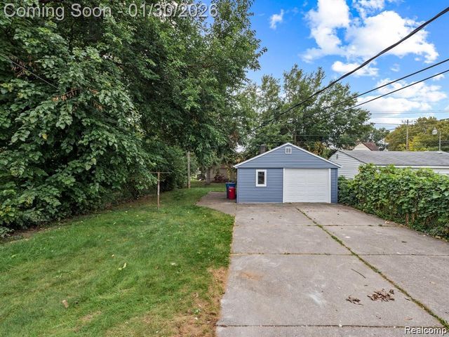 2120 Pearl Avenue, Warren, MI 48091