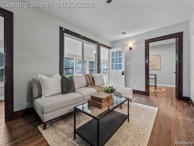 2120 Pearl Avenue, Warren, MI 48091