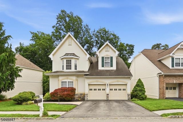 53 Ramapo River Trce, Oakland Boro, NJ 07436