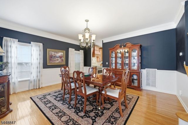 53 Ramapo River Trce, Oakland Boro, NJ 07436
