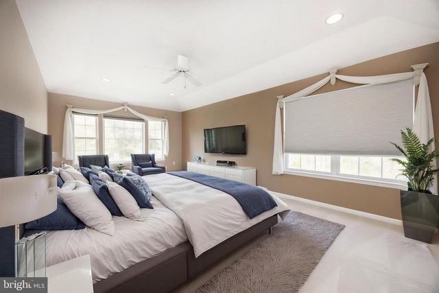 604 EXMOOR LN, Collegeville, PA 19426