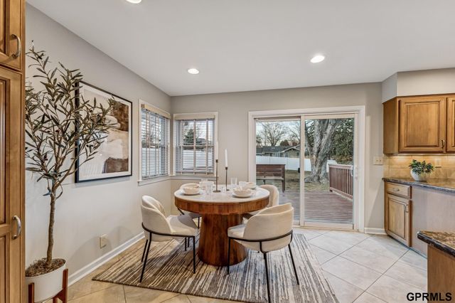 9916 Nina Street, Omaha, NE 68124