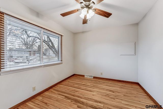 9916 Nina Street, Omaha, NE 68124