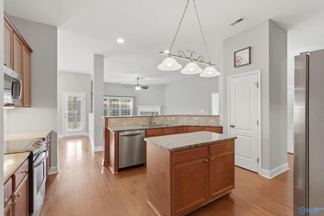 7320 Sanctuary Cove Drive SE, Owens Cross Roads, AL 35763