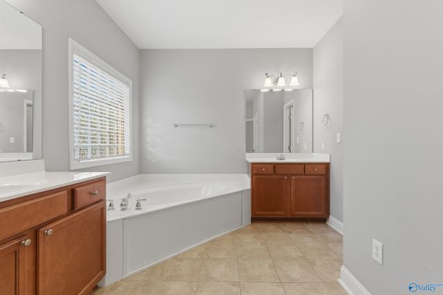 7320 Sanctuary Cove Drive SE, Owens Cross Roads, AL 35763