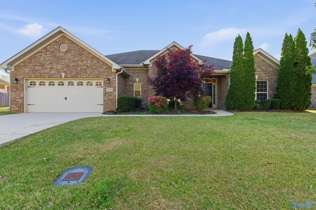 7320 Sanctuary Cove Drive SE, Owens Cross Roads, AL 35763