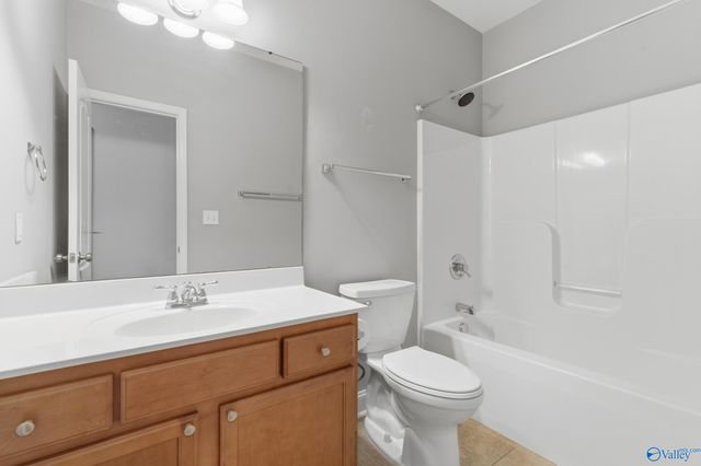 7320 Sanctuary Cove Drive SE, Owens Cross Roads, AL 35763