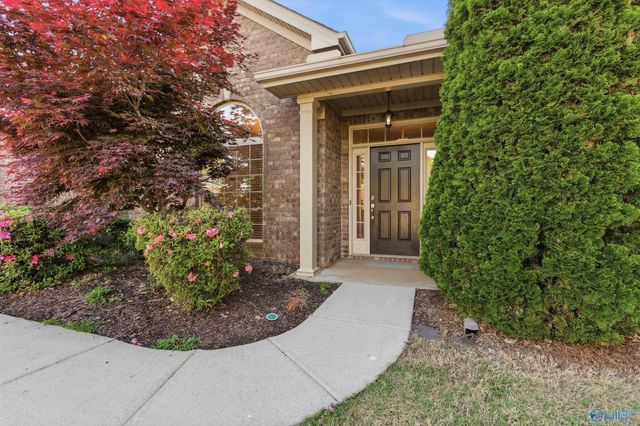 7320 Sanctuary Cove Drive SE, Owens Cross Roads, AL 35763