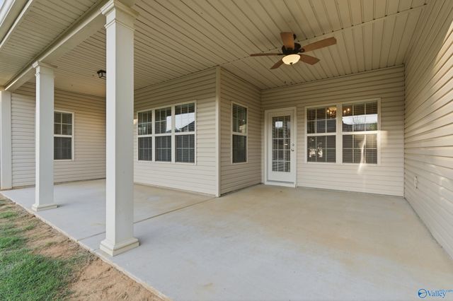 7320 Sanctuary Cove Drive SE, Owens Cross Roads, AL 35763