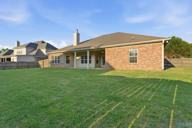 7320 Sanctuary Cove Drive SE, Owens Cross Roads, AL 35763