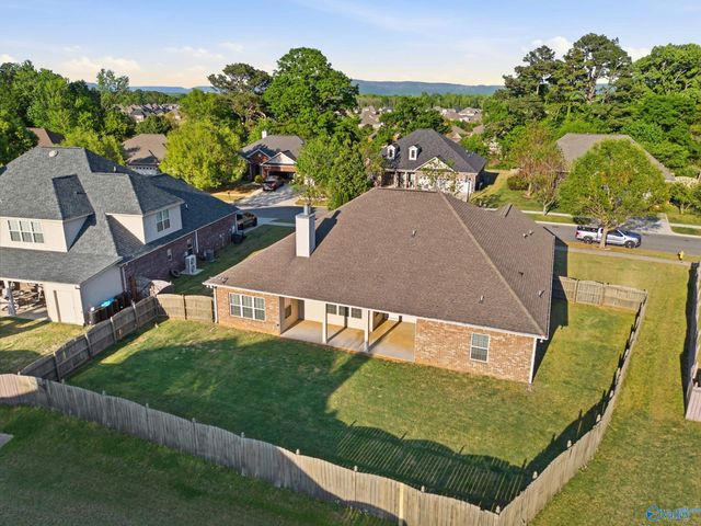 7320 Sanctuary Cove Drive SE, Owens Cross Roads, AL 35763